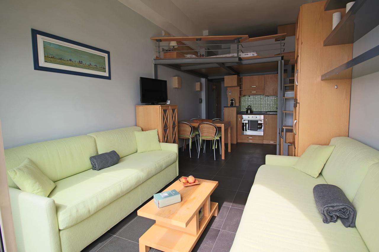 Studio Bay View By Icasamia Apartment Вилафранк-сюр-Мер Екстериор снимка
